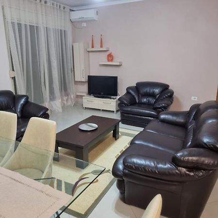 Alex Apartment Vlore Bagian luar foto