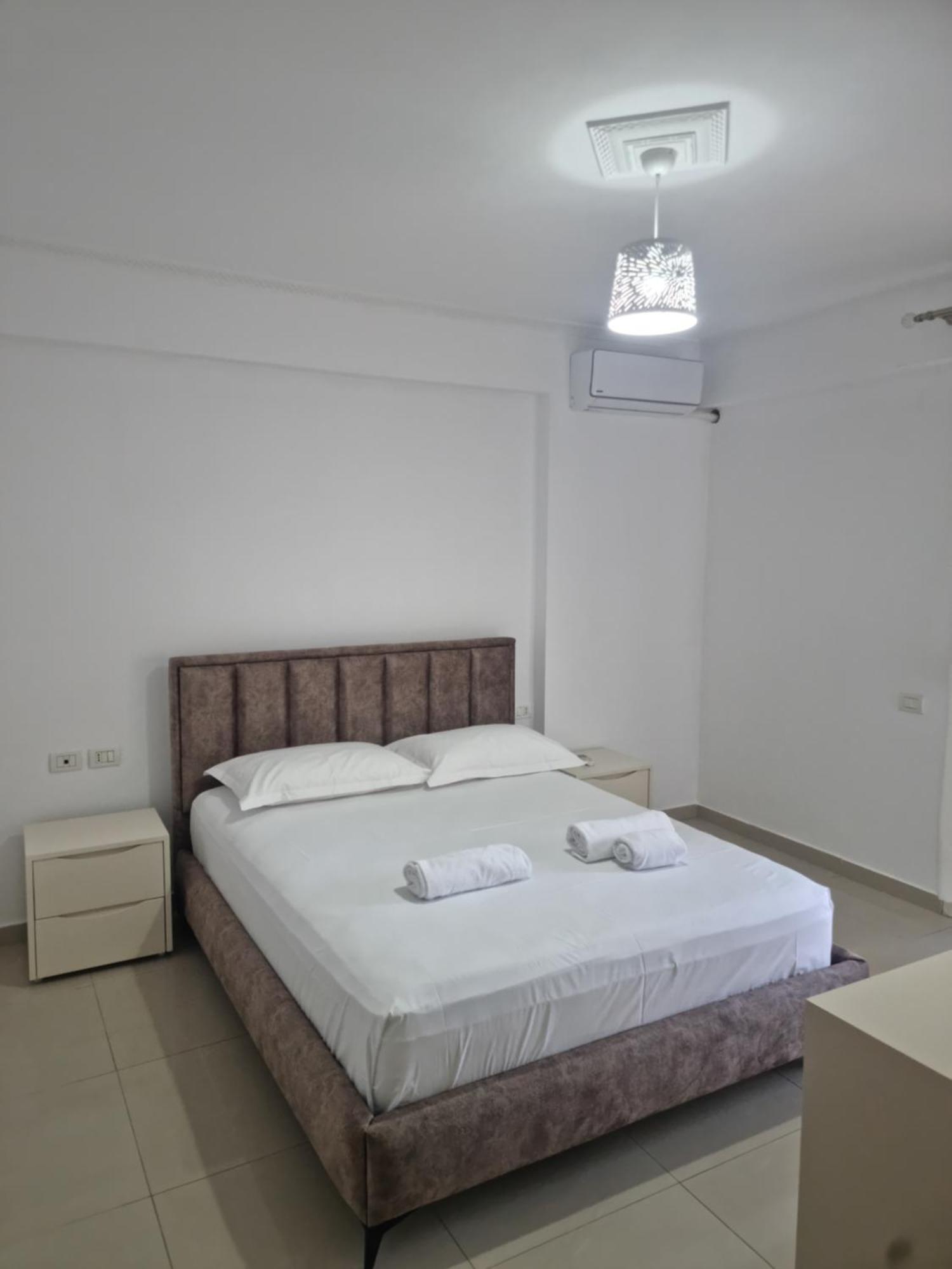 Alex Apartment Vlore Bagian luar foto